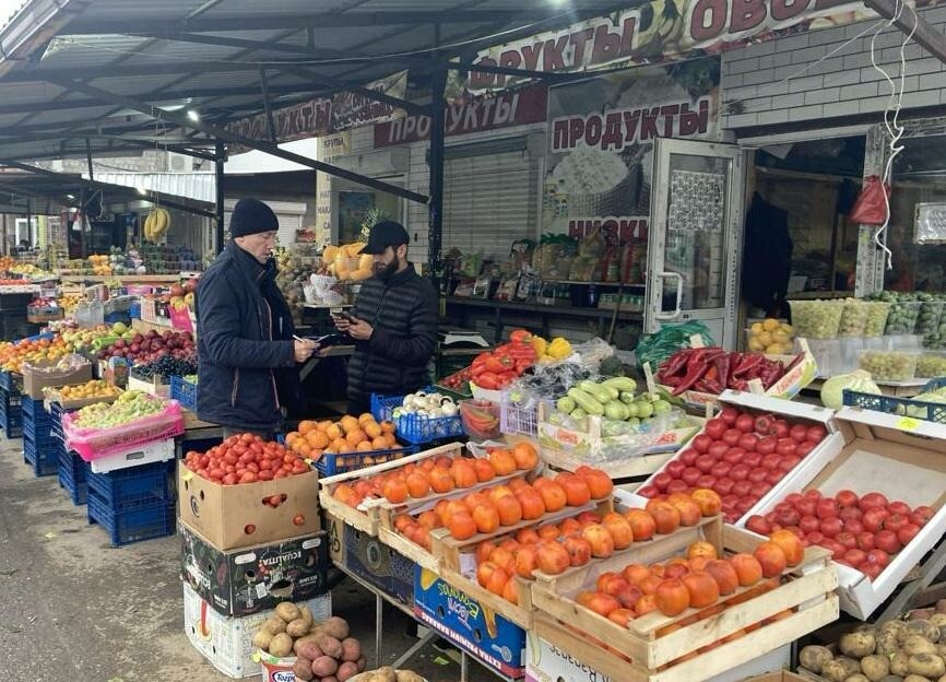 В Астрахани незаконную торговлю пресекают с помощью рейдов