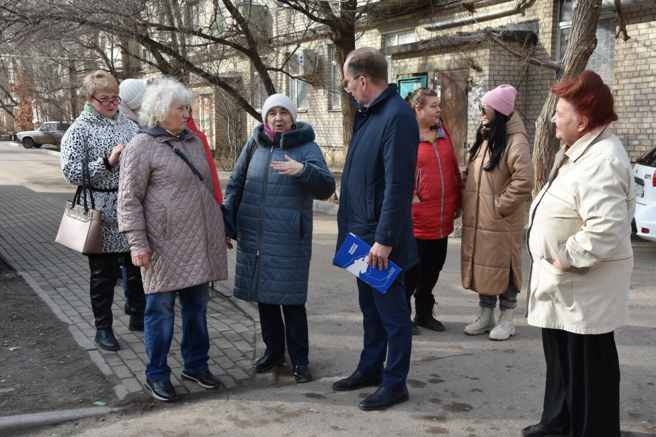 Игорь Седов провел встречу с астраханцами в Трусовском районе в рамках программы «Жители МКД» 