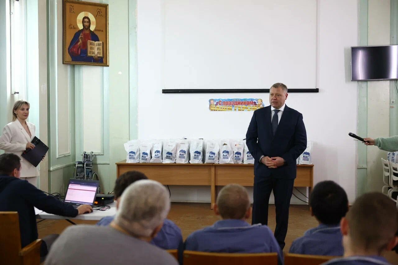 Игорь Бабушкин навестил раненых в военном госпитале 