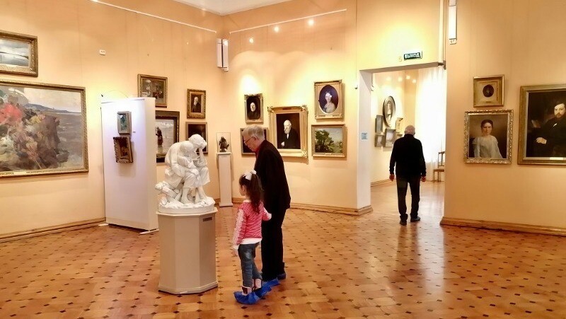 Семьи из Астрахани могут пройти в музеи бесплатно