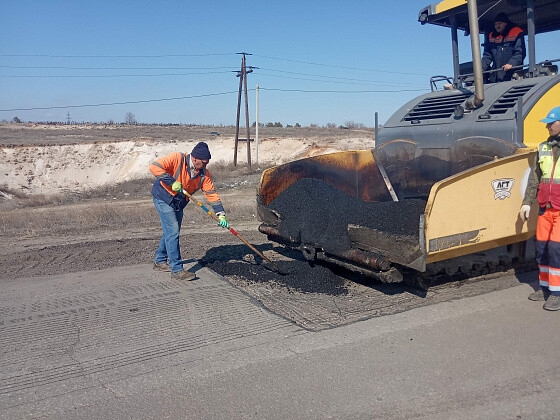 В Волгоградской области приводят в порядок дороги после зимы