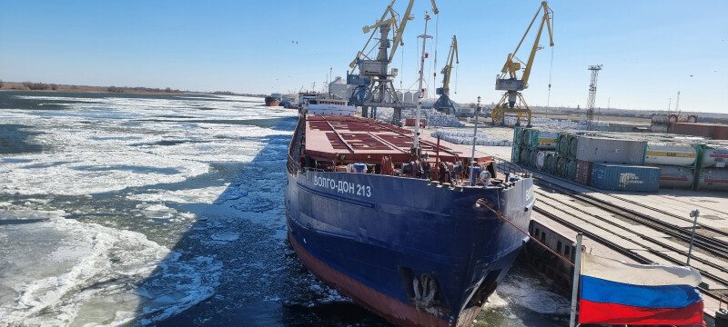 За зимнюю навигацию в портах Астрахань и Оля проведены более 850 судов