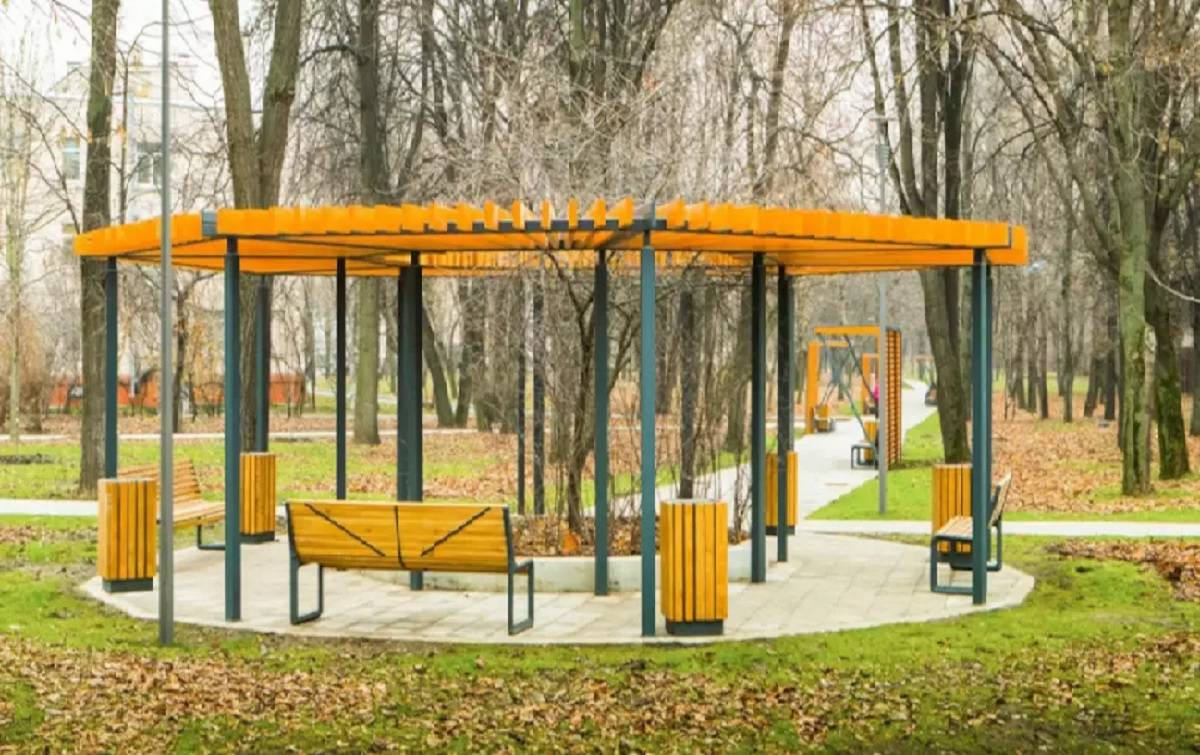 Сквер у ЦРБ в Окуловке Новгородской области обустроят за 6,2 млн рублей