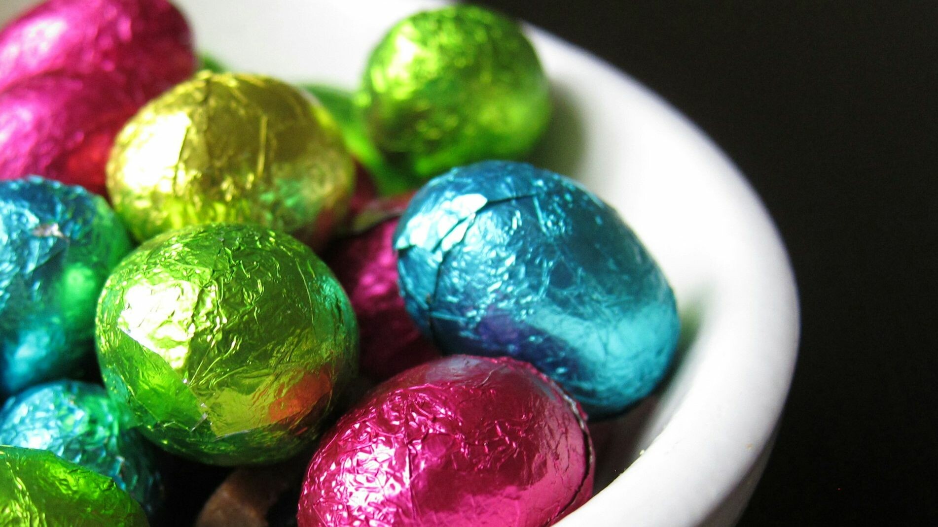 Рекомендации по выбору сладких новогодних подарков дали астраханцам