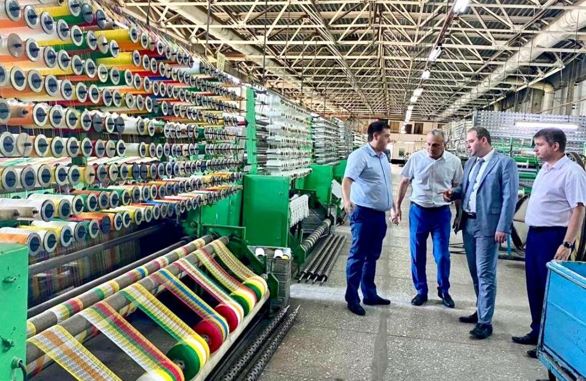 Новое оборудование за 6 млн рублей приобретет сетевязальная фабрика в Астрахани 