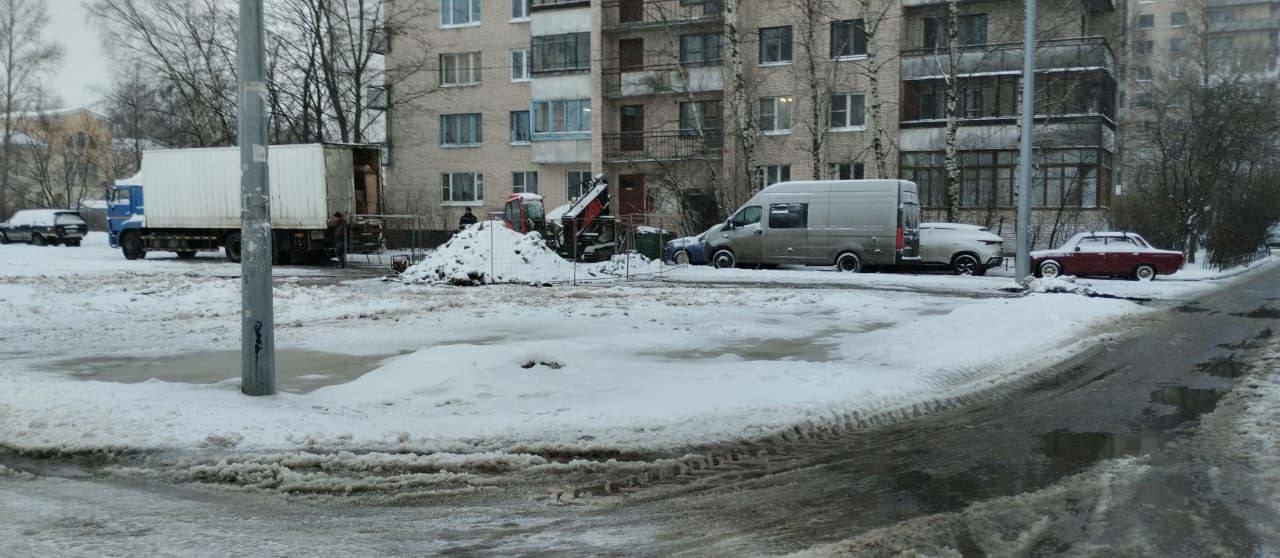 «Водоканал» назвал причину возникновения скоплений воды в Петербурге