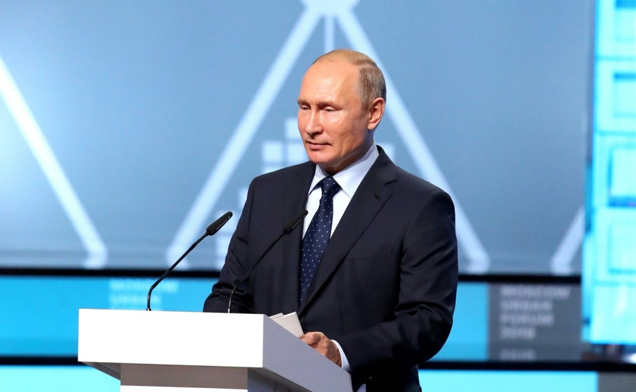 Путин поручил снизить уровень бедности до 7%