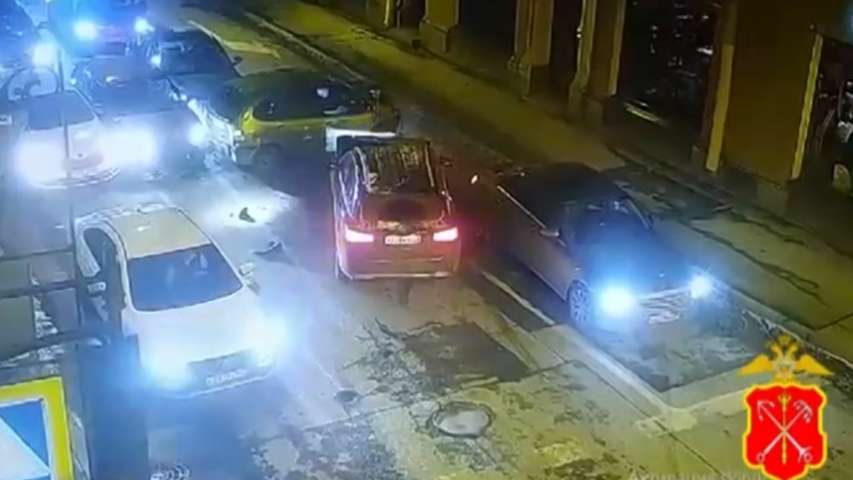 Водителем Mercedes в ДТП на Пяти Углах оказался бывший сотрудник ОБЭП