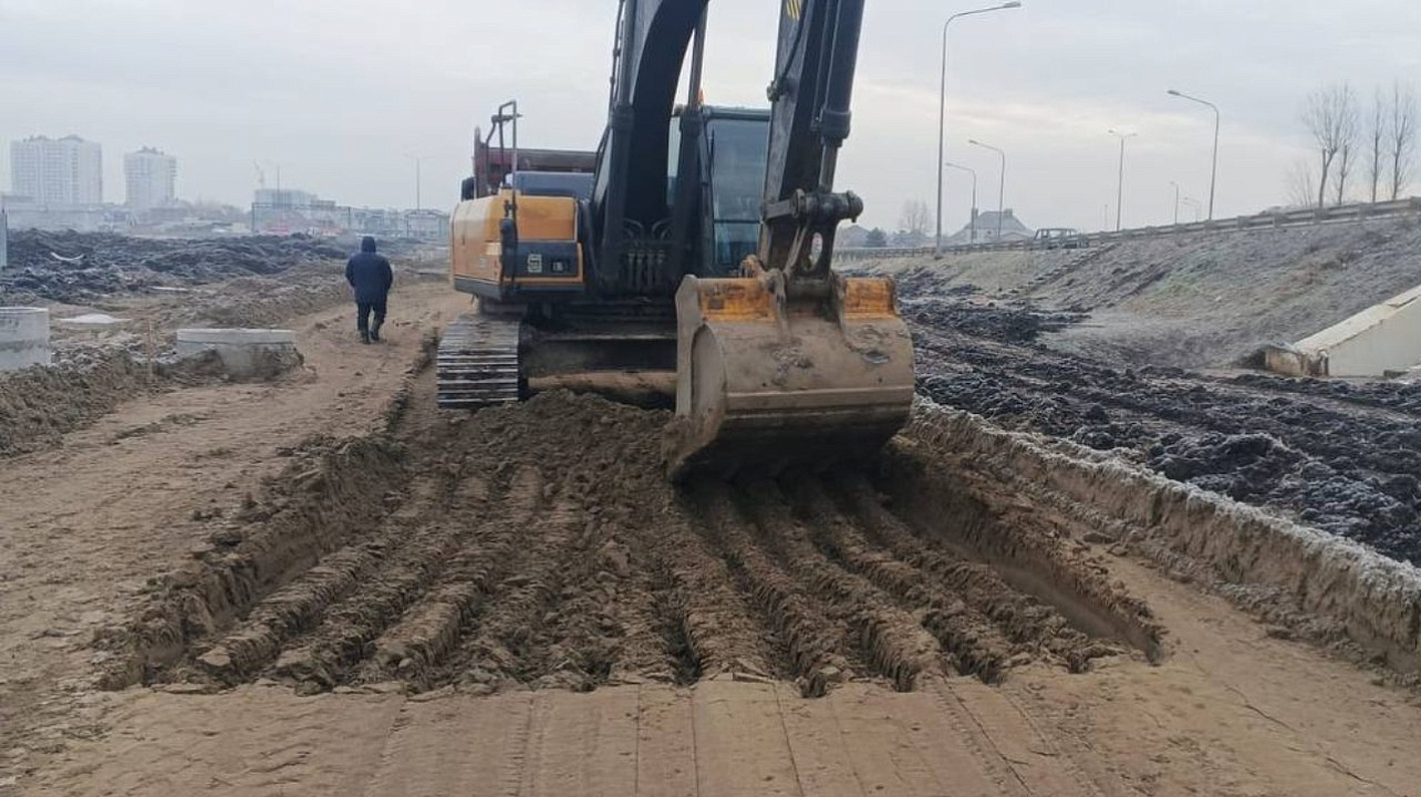 Еще шесть дорожных объектов построят и реконструируют в Краснодаре в 2024 году 