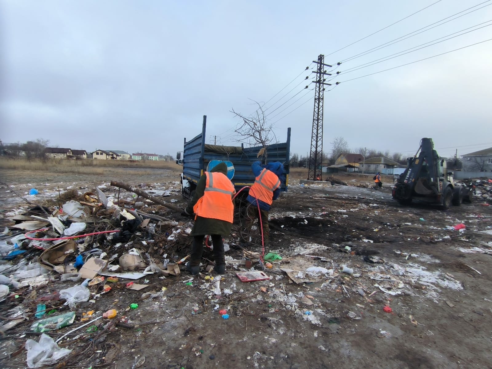За первый месяц 2024 года в Астрахани ликвидировали более 270 свалок 