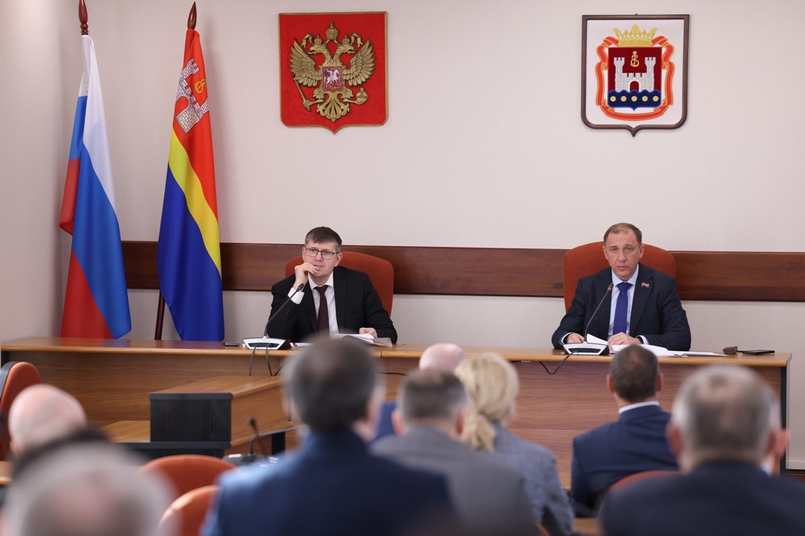 В калининградском Заксобрании обсудили введение налога на имущество организаций