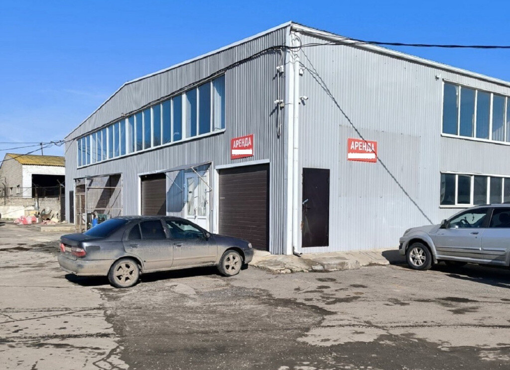 Двое астраханцев пытались выдать немаркированный алкоголь за спиртное известных брендов