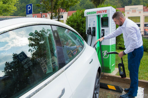 В Ростовской области установили более 50 зарядных станций для электрокаров