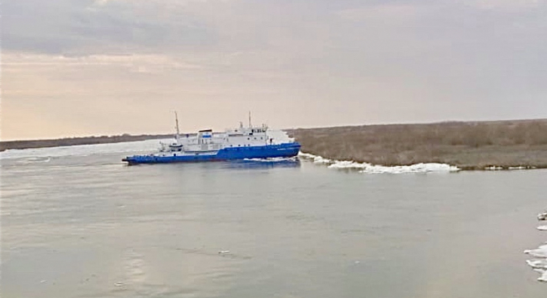 Ледоколы провели в портах Астрахань и Оля рекордное число судов 