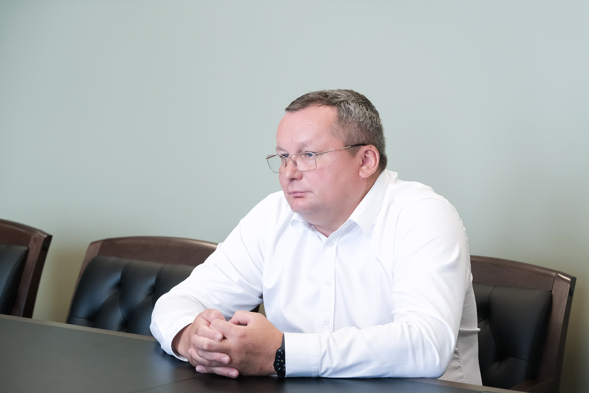 Игорь Мартынов поздравил астраханцев с Днем молодежи 