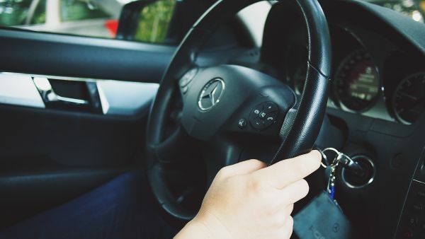ГБАУ «Смольнинское» заплатит за ремонт седана Mercedes более 560 тысяч рублей