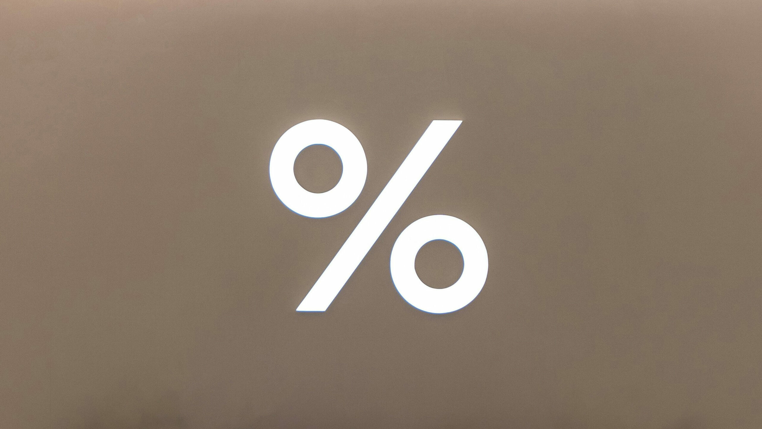 Эксперты: ключевая ставка останется на уровне 16%