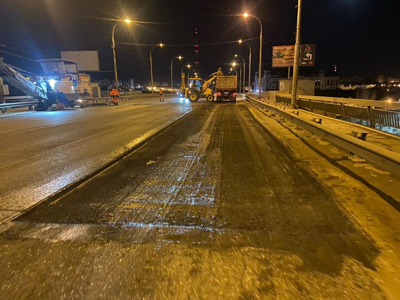 К ямочному ремонту Нового моста приступили в Астрахани 