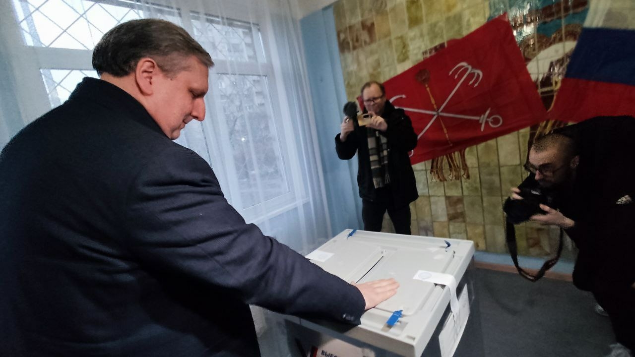 Мейксин дал старт голосованию на выборах президента в Петербурге