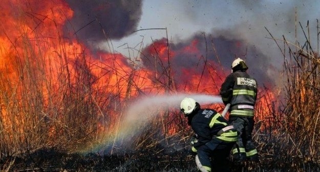 Чрезвычайная пожароопасность сохраняется в Астрахани 
