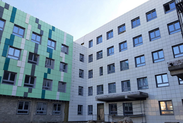 Поликлиника на 1000 посещений в Волгограде готова на 40% 