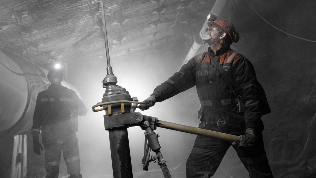 «Распадская» вдвое сократила годовую прибыль