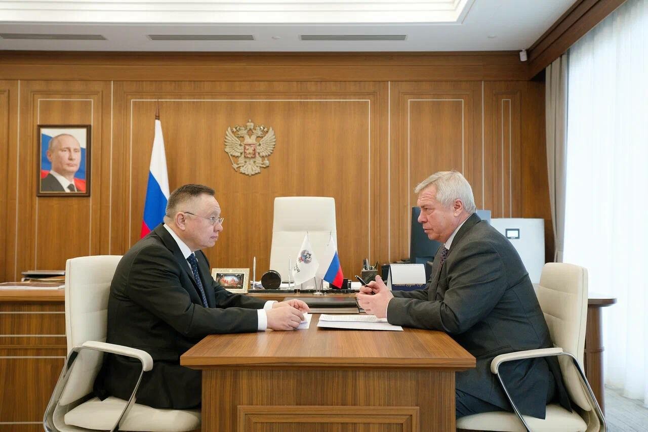 Иреку Файзуллину доложили достижения стройкомплекса донского региона