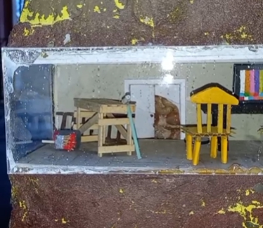 В центре Нижнего Новгорода создали арт-объект в виде крохотной комнаты