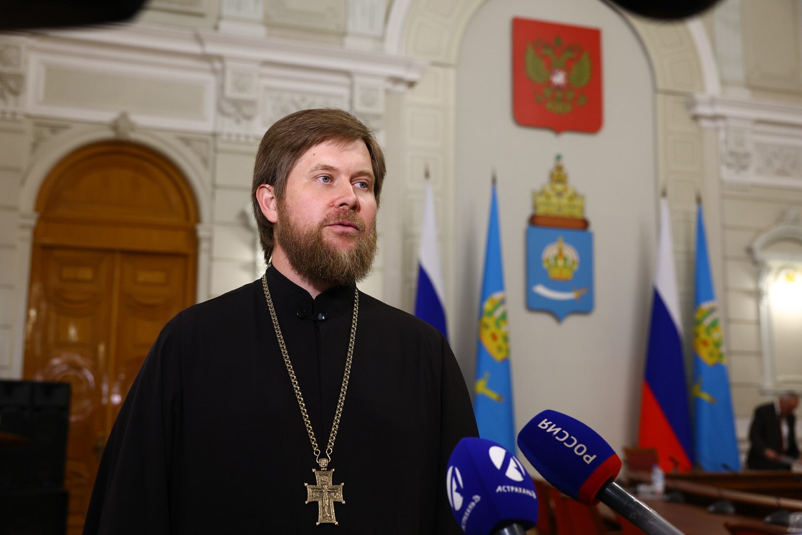 Протоиерей Дионисий: «Мы видим положительную динамику развития Астраханской области во время работы губернатора»