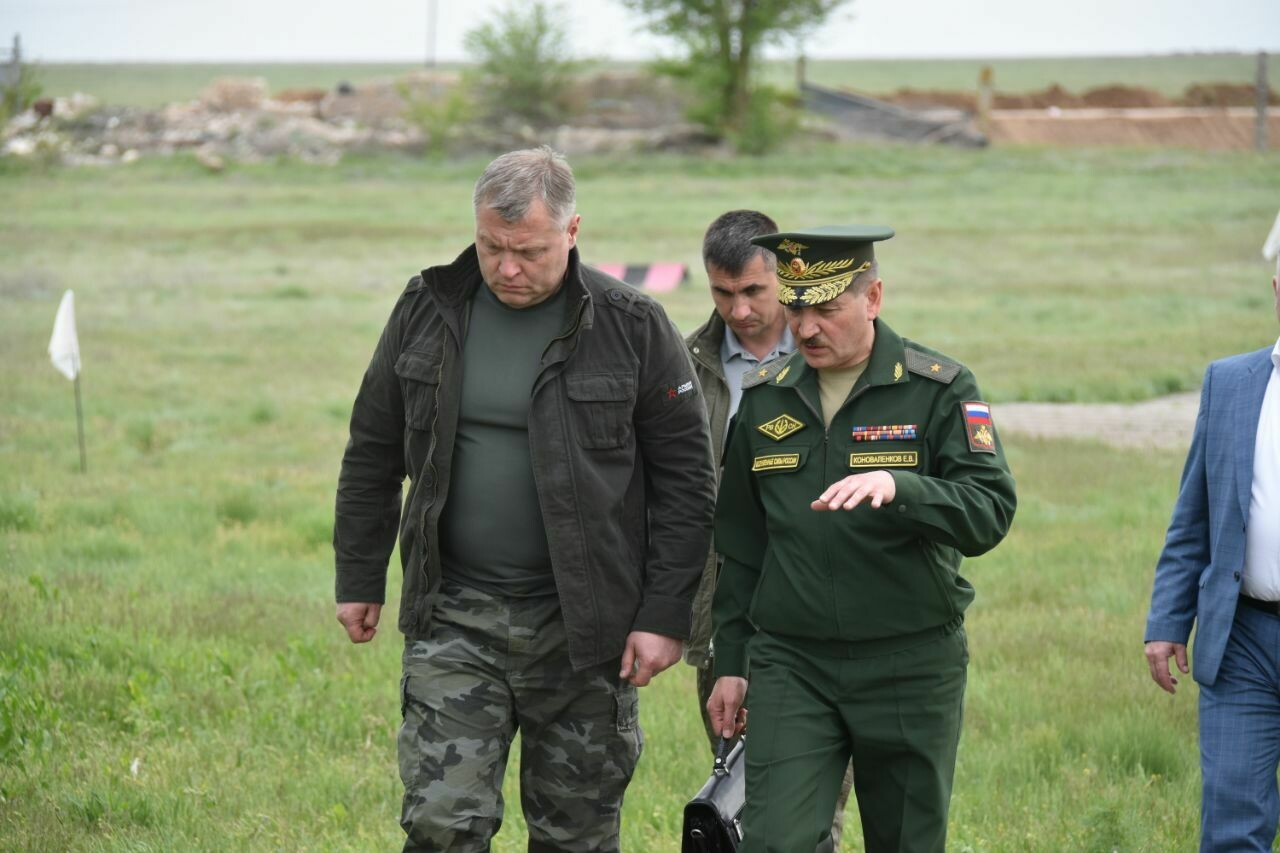 Игорь Бабушкин передал военнослужащим в Знаменске спецоборудование