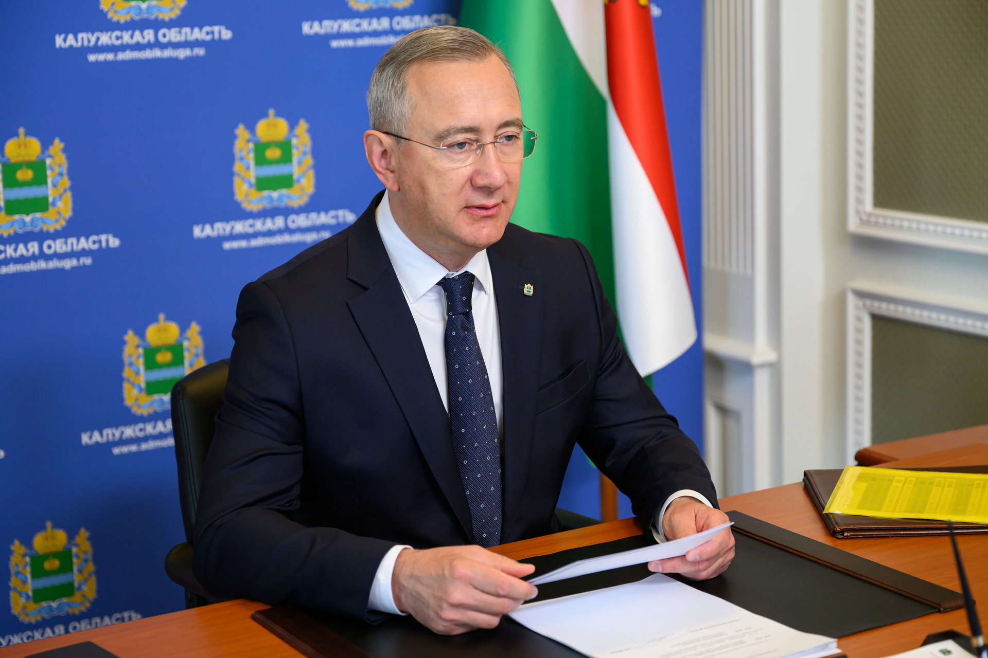 Шапша привлек калужских чиновников к субботникам