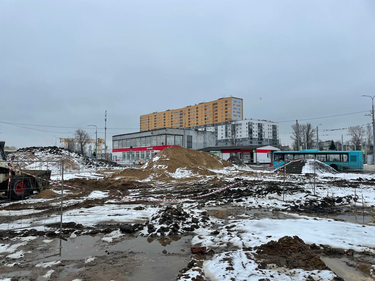 В Петербурге в июле откроют обновленную Ржевскую площадь