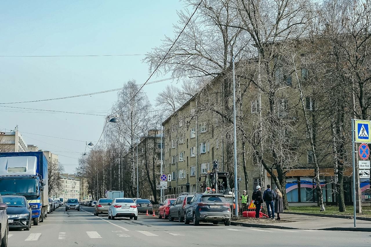 В Петербурге реконструируют систему освещения на проспекте Металлистов