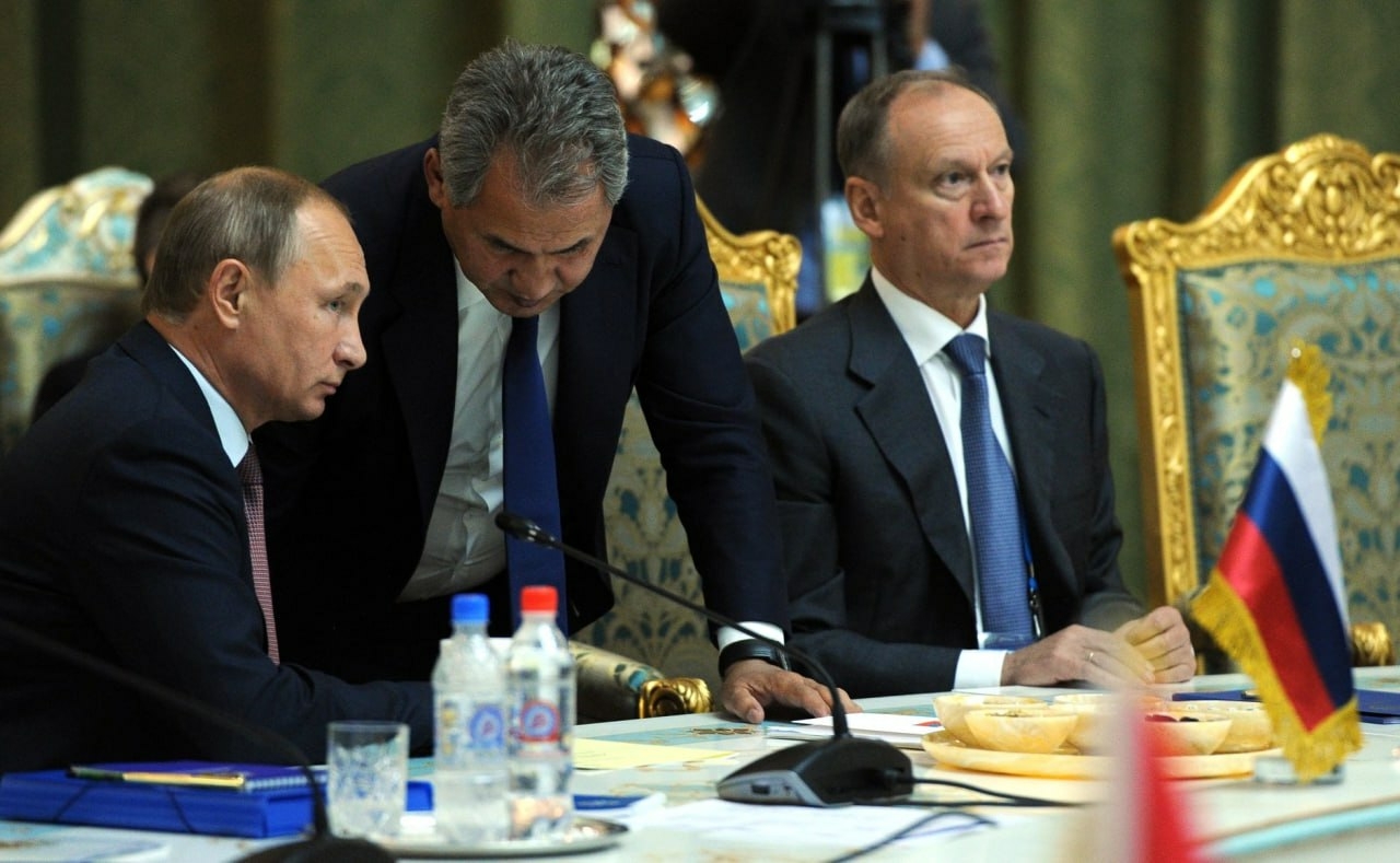 Frankfurter Rundschau: Путин и его команда необычно себя ведут, Запад заподозрил неладное