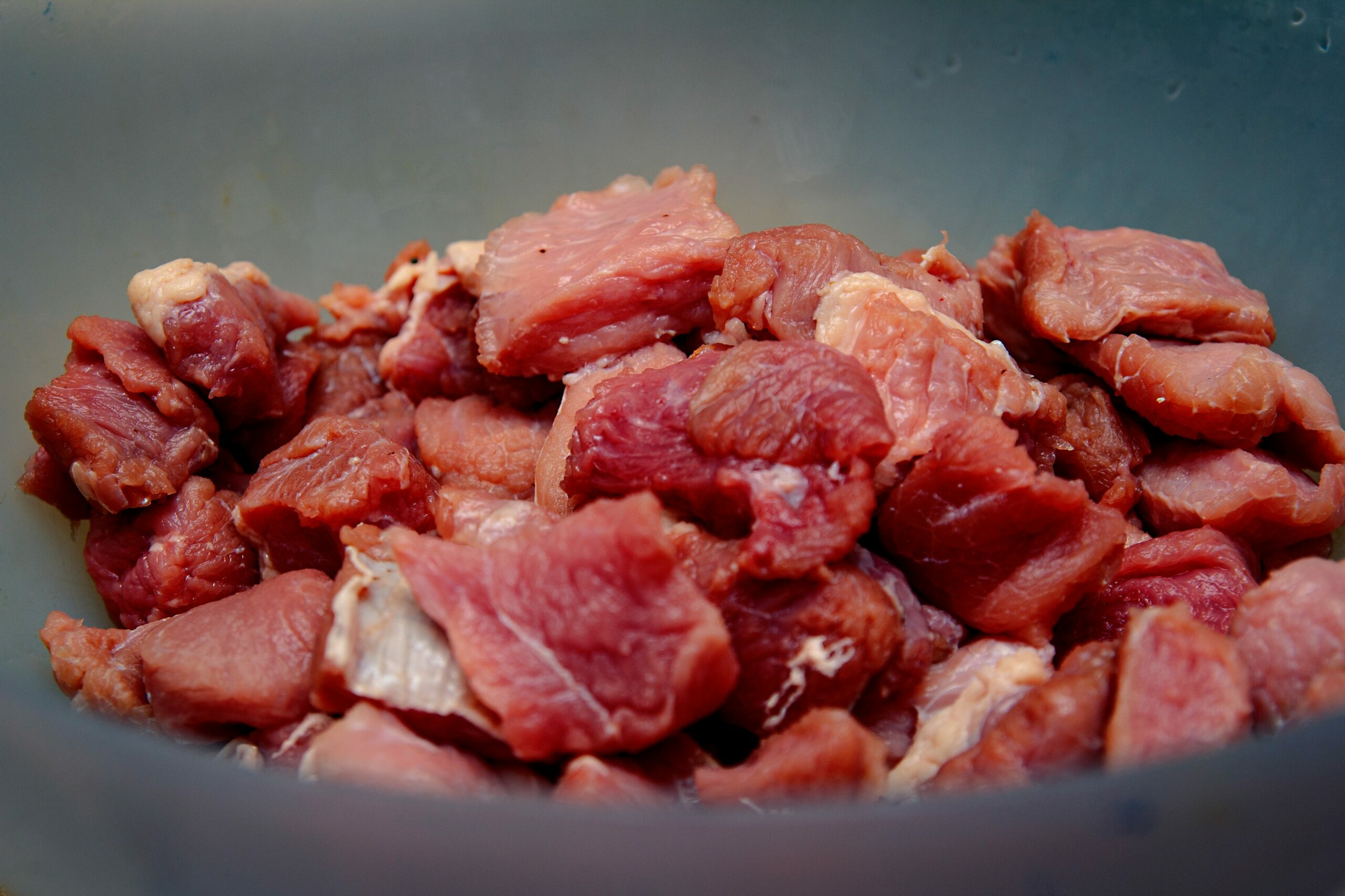 Свердловская организация поставляла фальсифицированное мясо в соцучреждения