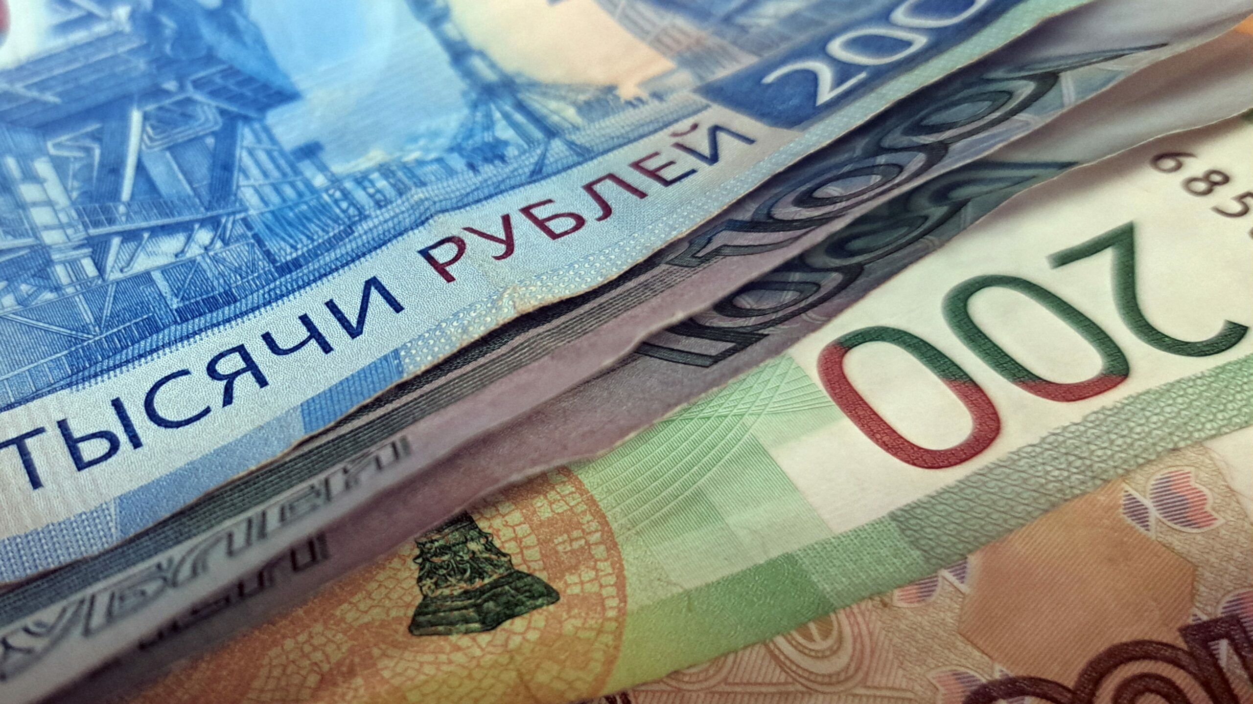 Зарплаты водителей общественного транспорта в Петербурге увеличатся