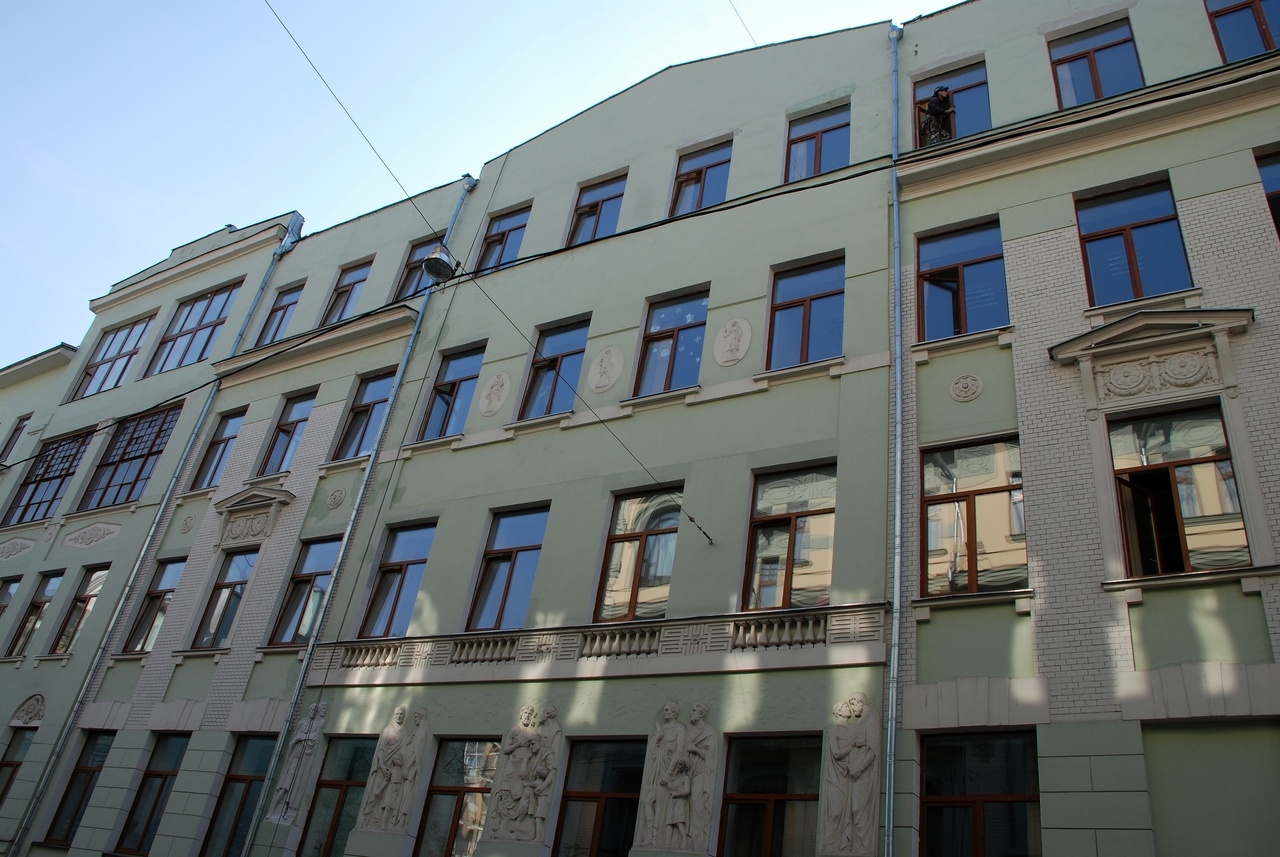 На ремонт подъездов в домах Коптево выделят почти 15 млн рублей