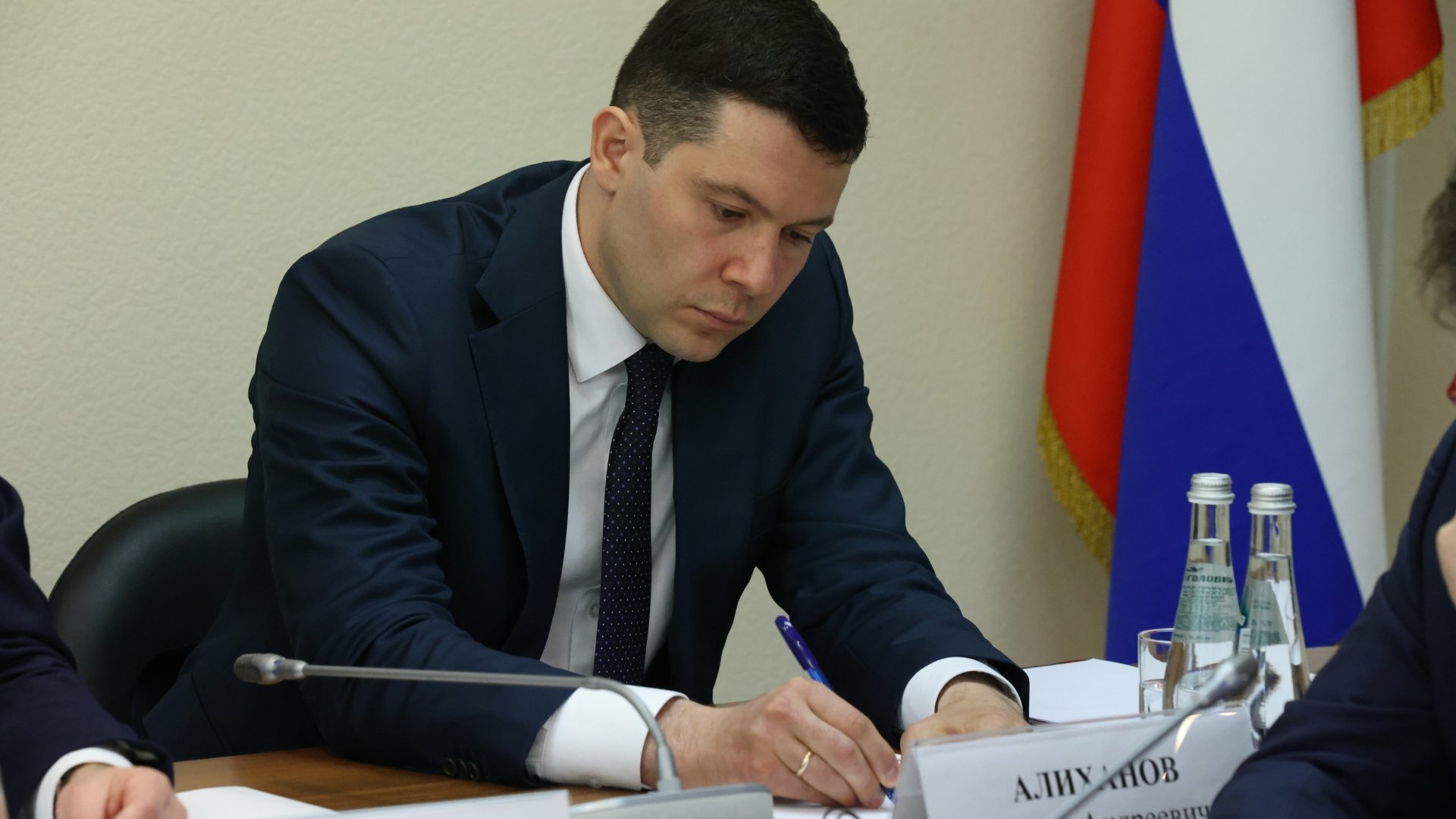Алиханов пообещал дальнейшую поддержку Калининградской области на новом посту