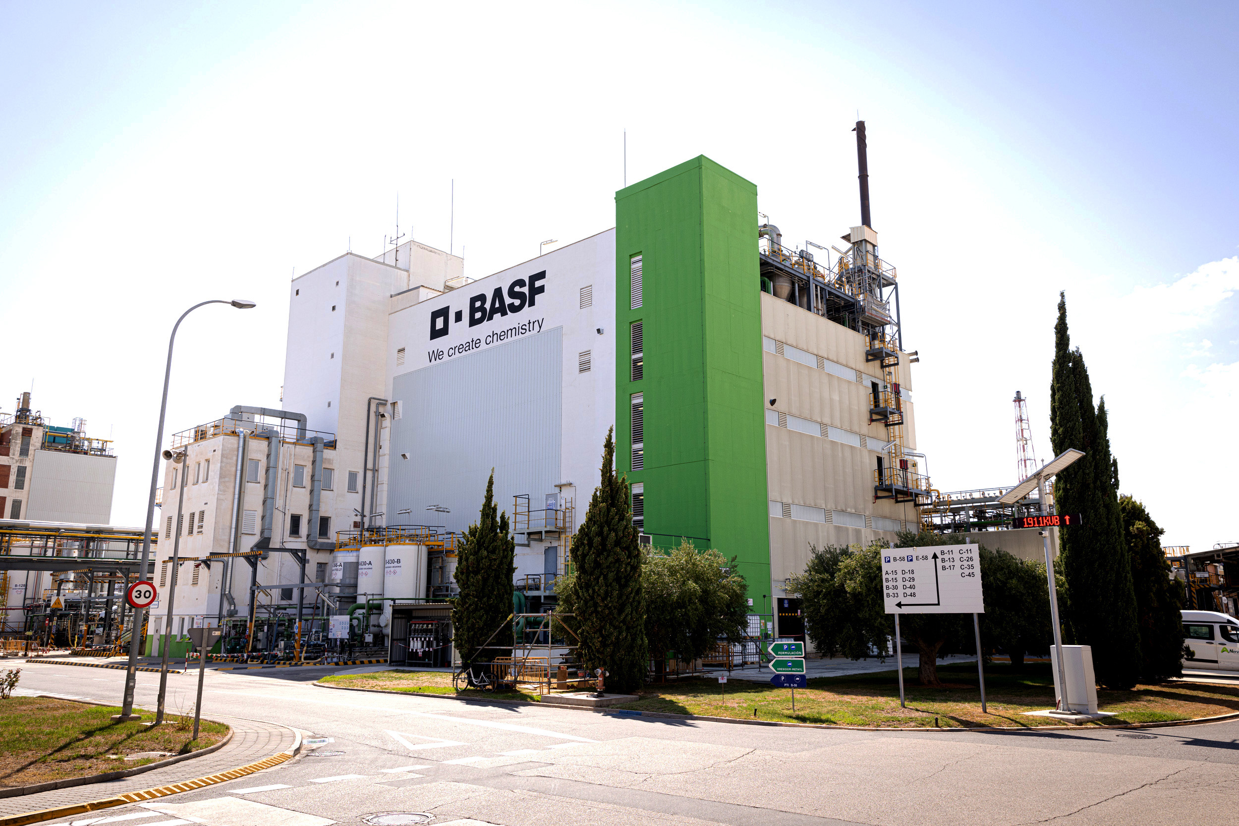 Путин разрешил «Лакра Синтез» купить 100% российского BASF