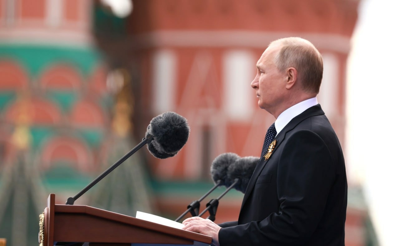 АБН24: Путин поступил умно — Россия «поймала трех зайцев», пригласив Израиль на парад