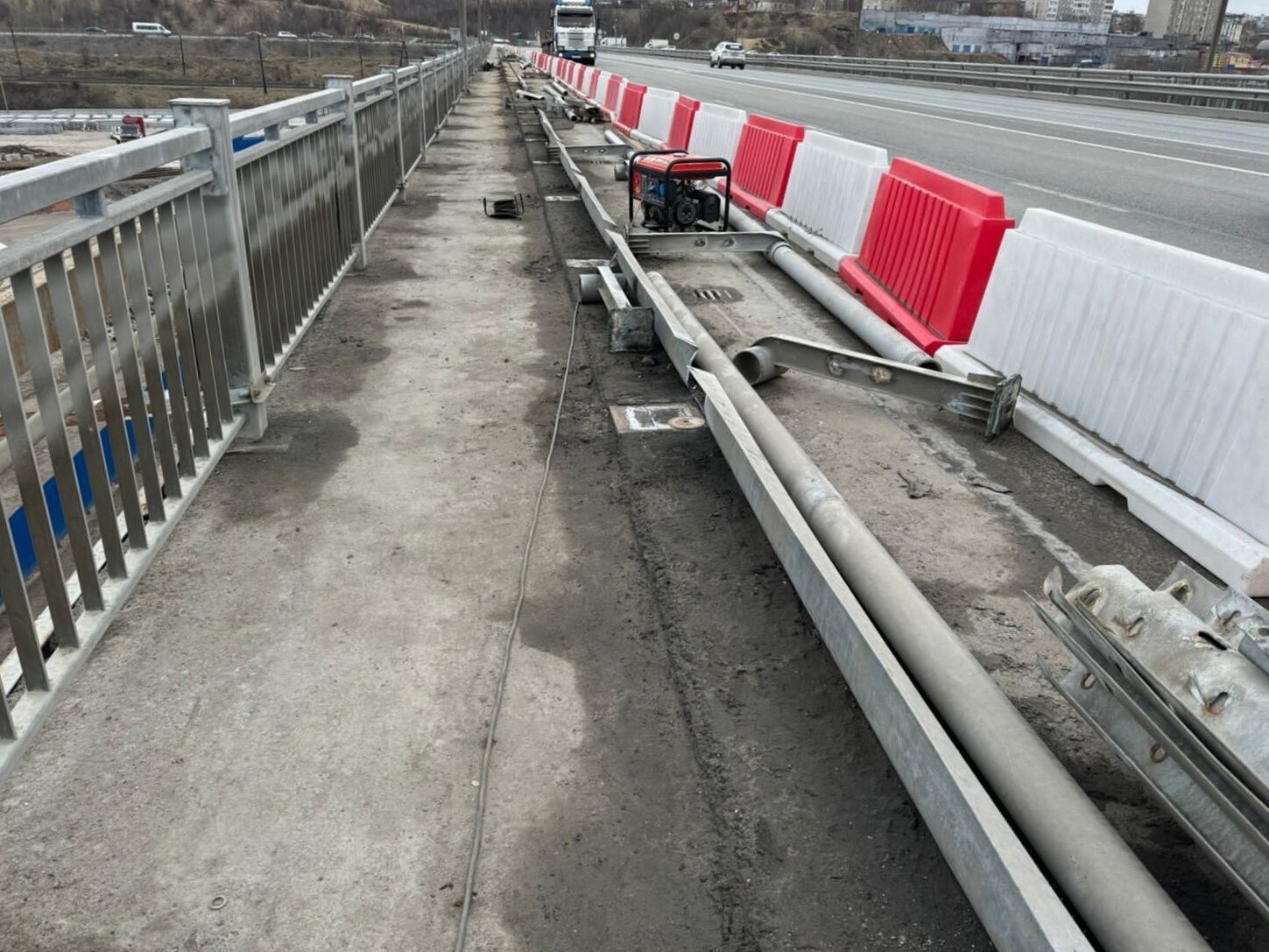 В Мурманске стартовали работы по ремонту моста через Кольский залив