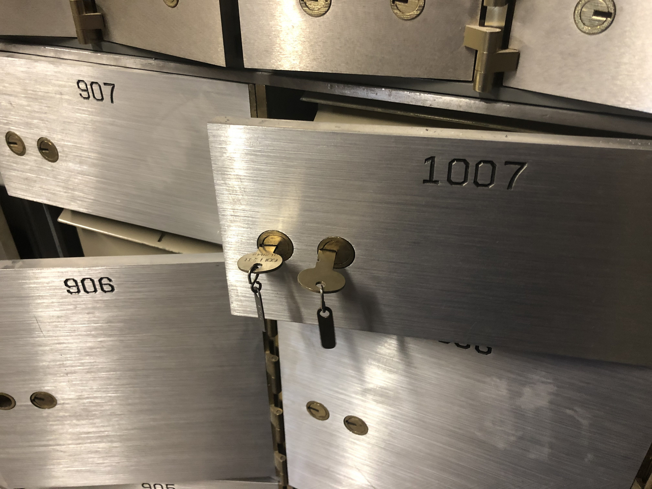 Тулячка перевела 2,2 млн рублей на «виртуальный банковский сейф»