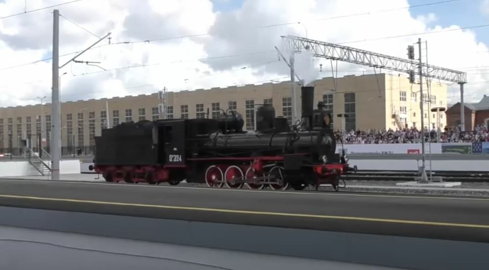 Парад ретро-поездов прошел на Финляндском вокзале