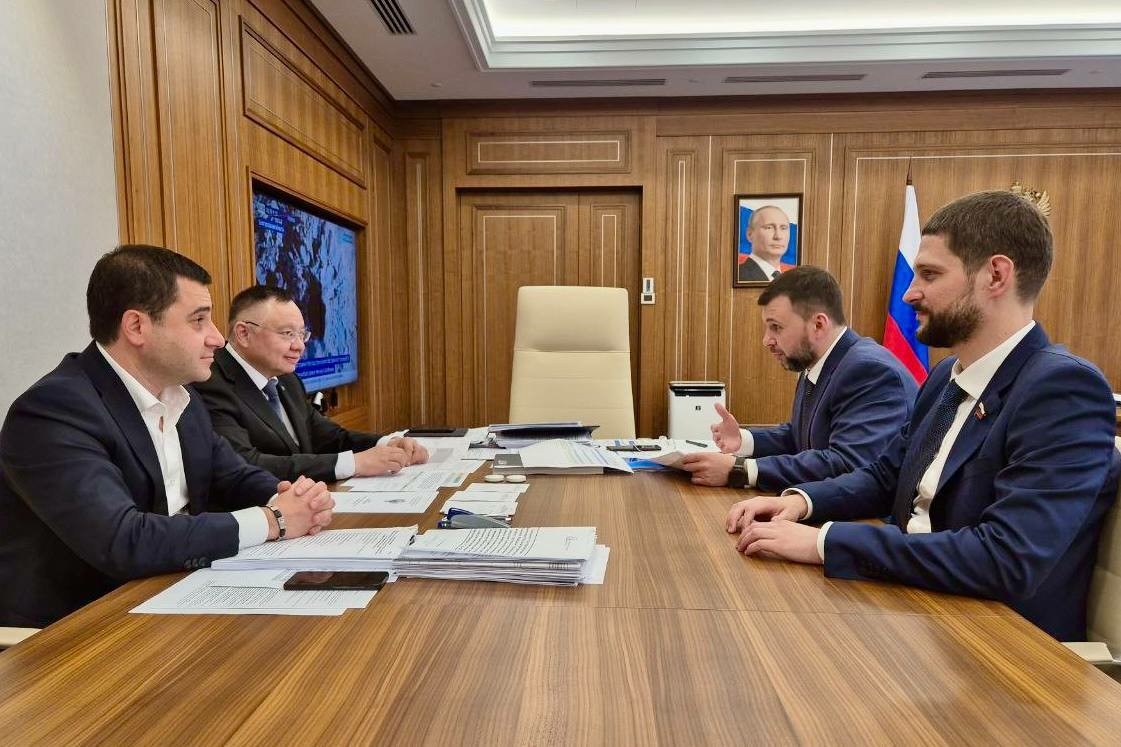 Александр Волошин принял участие во встрече Файзуллина и Пушилина