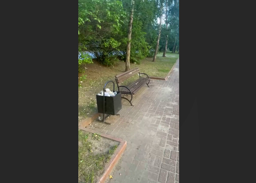 Глава Калуги отчитал коммунальщиков за мусор и провалившийся люк