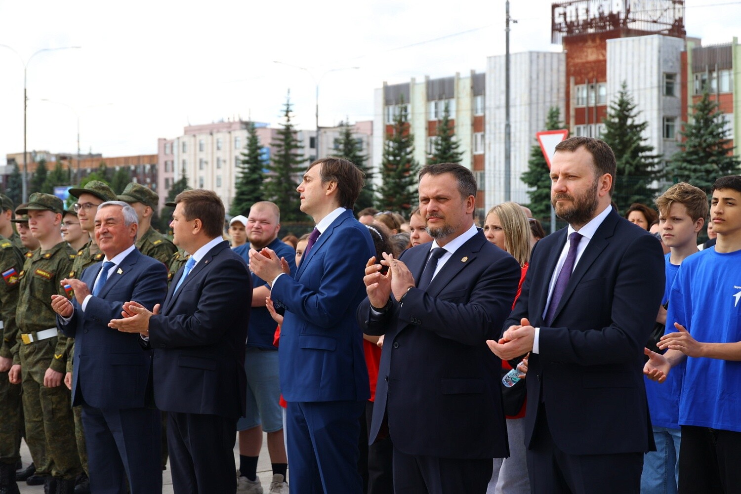 В Великом Новгороде заложили основание для лаборатории полупроводниковых материалов