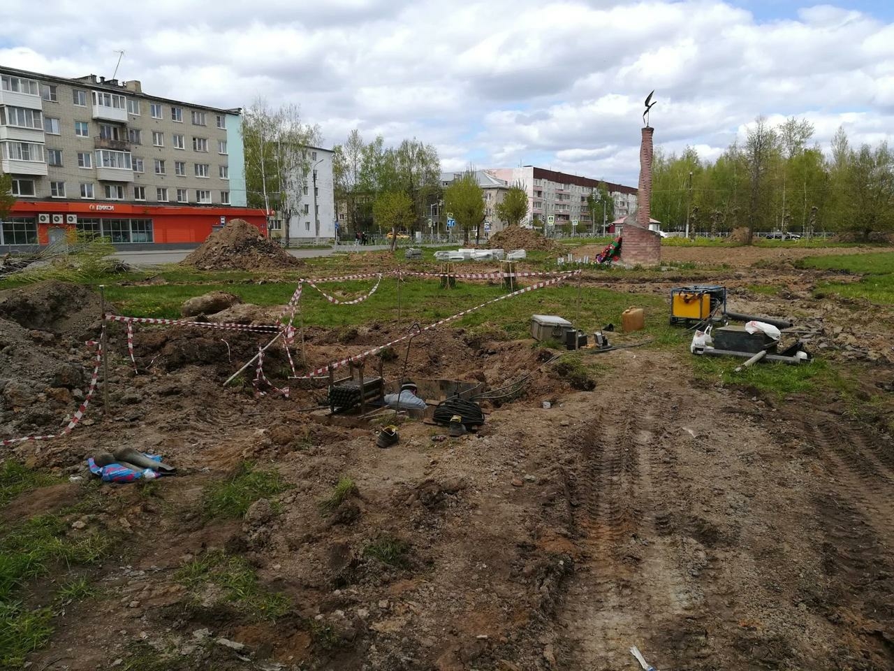 В двух городах Ярославской области благоустроят территорию памятников
