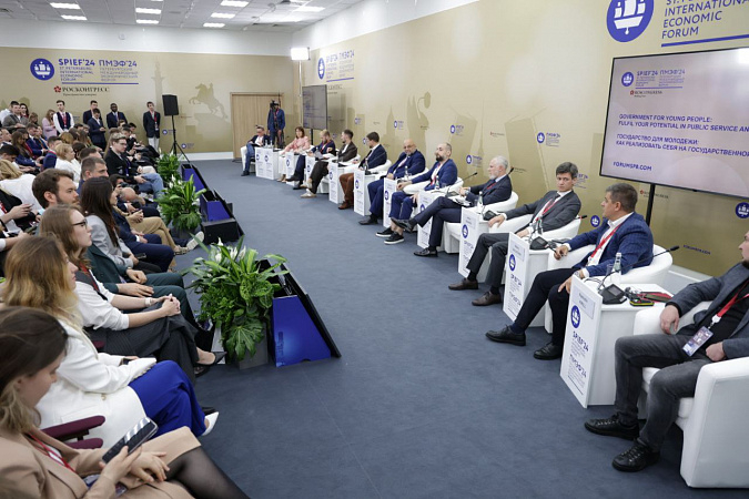 Тульская область поделилась опытом привлечения молодежи на госслужбу