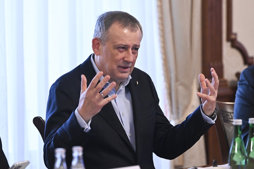 Александр Дрозденко отверг перспективу строительства мусорного полигона рядом с Любанью