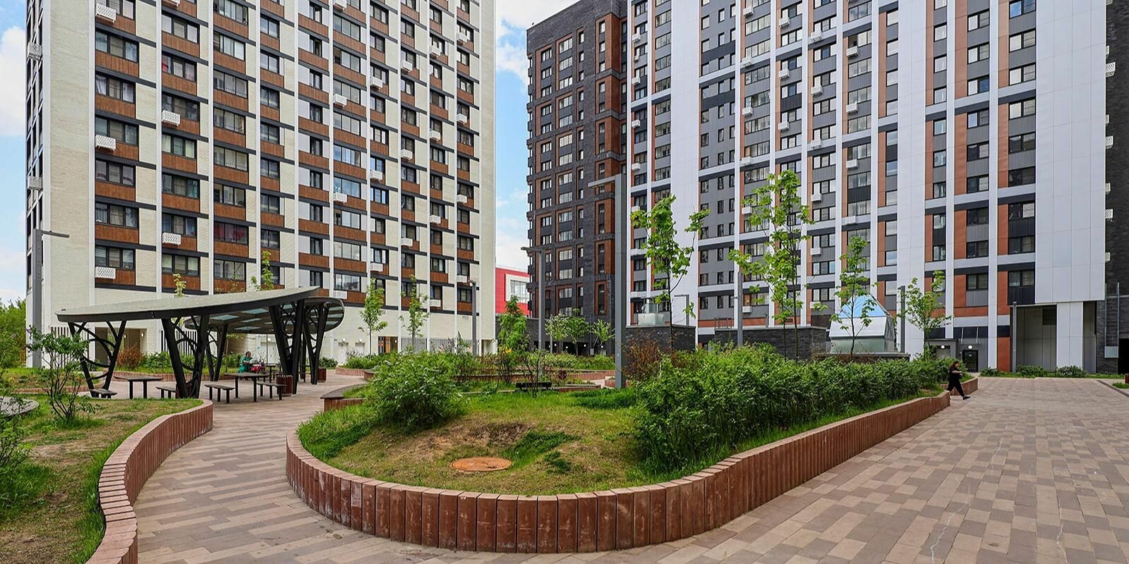 Более 6,5 тысячи семей получили бесплатную помощь при переезде по реновации